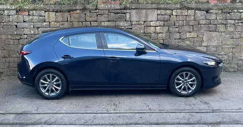 MJ71JHZ Mazda Mazda3 2.0 e-Skyactiv G MHEV SE-L 5dr Thumbnail #3