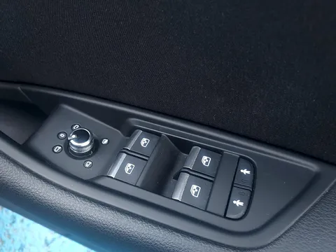 SG20RVT Audi A4 35 TDI SE 5dr S Tronic Thumbnail #27