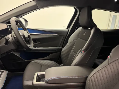 DS75LYC Renault Megane E-Tech EV60 160kW Techno Esprit Alpine 60kWh 5dr Auto Thumbnail #13