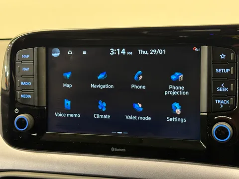 DU24AUK Hyundai i10 1.2 Premium 5dr Auto [Nav] Thumbnail #22