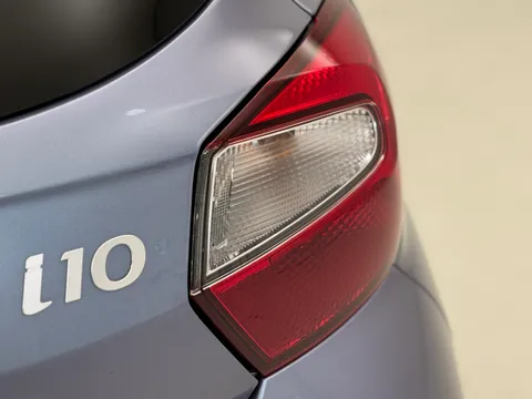 DU24AUK Hyundai i10 1.2 Premium 5dr Auto [Nav] Thumbnail #32