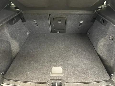 DN71HWH Volvo XC40 1.5 T3 [163] R DESIGN 5dr Thumbnail #25