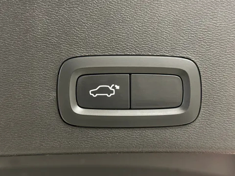 DN71HWH Volvo XC40 1.5 T3 [163] R DESIGN 5dr Thumbnail #26