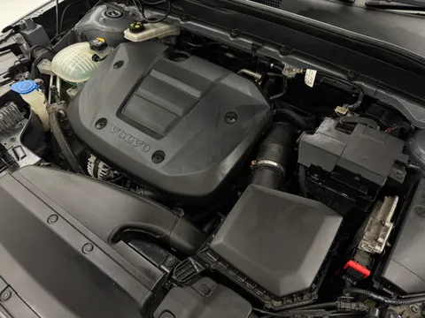 DN71HWH Volvo XC40 1.5 T3 [163] R DESIGN 5dr Thumbnail #24