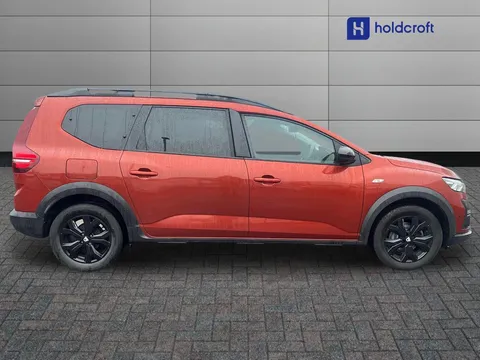 6 of 33 for Dacia Jogger 1.0 TCe Extreme SE 5dr