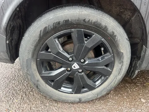 30 of 33 for Dacia Jogger 1.0 TCe Extreme SE 5dr