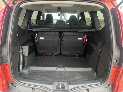 13 of 33 for Dacia Jogger 1.0 TCe Extreme SE 5dr