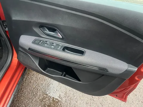 16 of 33 for Dacia Jogger 1.0 TCe Extreme SE 5dr