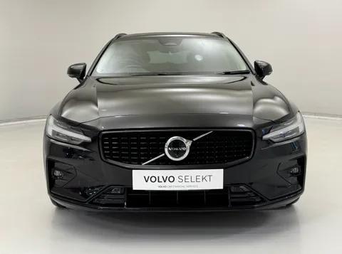 RF74AZW Volvo V60 2.0 B4P Ultra Dark 5dr Auto Thumbnail #5