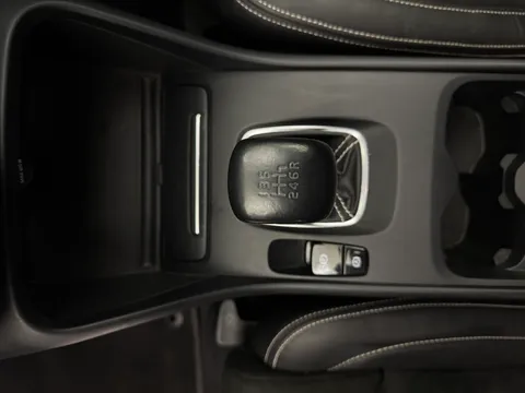 YY71LFL Volvo XC40 1.5 T3 [163] R DESIGN 5dr Thumbnail #16