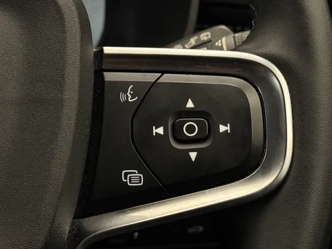 YY71LFL Volvo XC40 1.5 T3 [163] R DESIGN 5dr Thumbnail #23