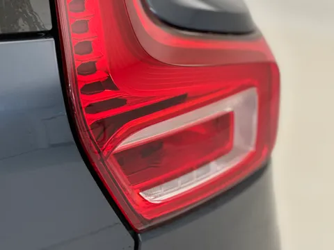 YY71LFL Volvo XC40 1.5 T3 [163] R DESIGN 5dr Thumbnail #33