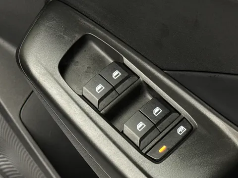 DU75NLF Mg Motor Uk Mg3 1.5 Hybrid SE 5dr Auto Thumbnail #19