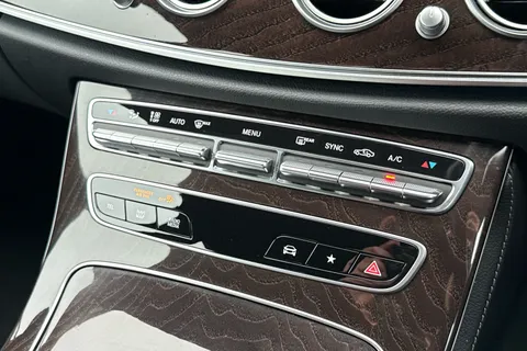 MA22LWK Mercedes-Benz E-Class E200 Sport 4dr 9G-Tronic Thumbnail #14