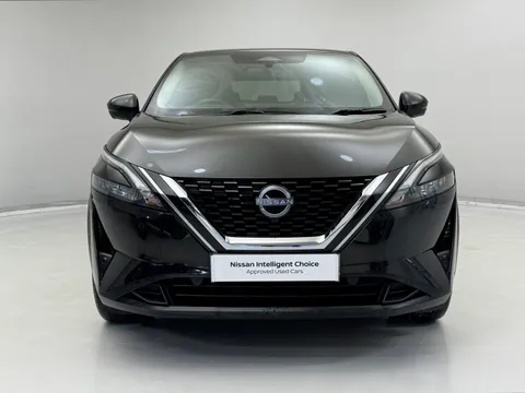 BT72NZF Nissan Qashqai 1.3 DiG-T MH 158 N-Connecta 5dr Thumbnail #4