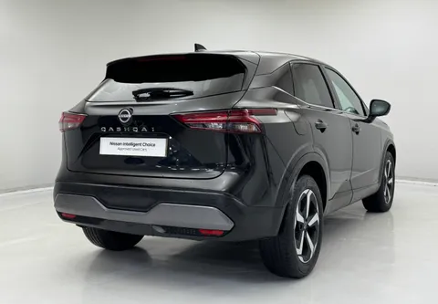 BT72NZF Nissan Qashqai 1.3 DiG-T MH 158 N-Connecta 5dr Thumbnail #7