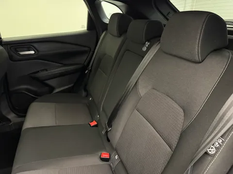 BT72NZF Nissan Qashqai 1.3 DiG-T MH 158 N-Connecta 5dr Thumbnail #12