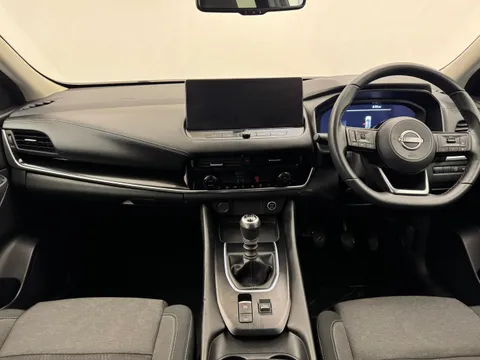 BT72NZF Nissan Qashqai 1.3 DiG-T MH 158 N-Connecta 5dr Thumbnail #3