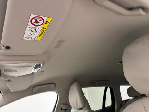 ST71HZP Volvo V60 2.0 B5P Cross Country 5dr AWD Auto Thumbnail #14