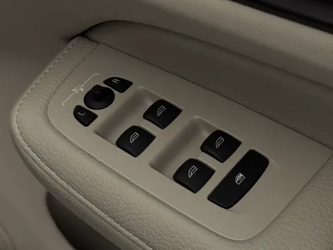 ST71HZP Volvo V60 2.0 B5P Cross Country 5dr AWD Auto Thumbnail #21