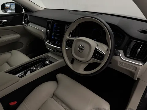 ST71HZP Volvo V60 2.0 B5P Cross Country 5dr AWD Auto Thumbnail #22