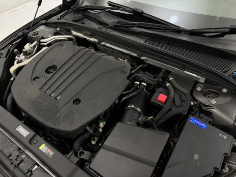 ST71HZP Volvo V60 2.0 B5P Cross Country 5dr AWD Auto Thumbnail #31