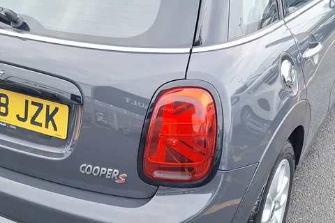 MH68JZK Mini Hatchback 2.0 Cooper S Classic II 5dr Thumbnail #18
