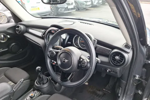 MH68JZK Mini Hatchback 2.0 Cooper S Classic II 5dr Thumbnail #32