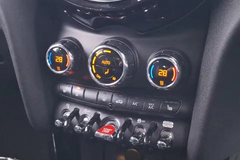 MH68JZK Mini Hatchback 2.0 Cooper S Classic II 5dr Thumbnail #39