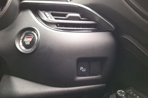 MK23LFS Toyota C-HR 1.8 Hybrid GR Sport 5dr CVT Thumbnail #35