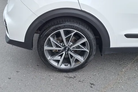 PY21OTG Kia Niro 1.6 GDi Hybrid 3 5dr DCT Thumbnail #4
