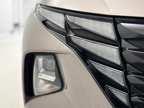 BF72GGA Hyundai Tucson 1.6 TGDi Hybrid 230 SE Connect 5dr 2WD Auto Thumbnail #28