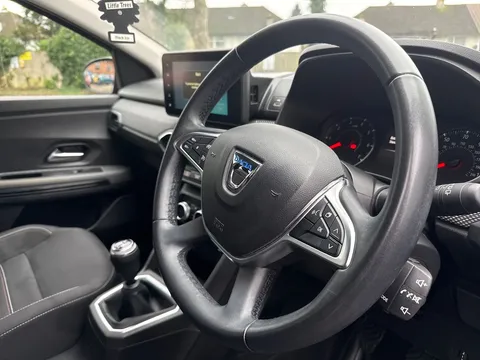 BD72YZR Dacia Jogger 1.0 TCe Extreme SE 5dr Thumbnail #22