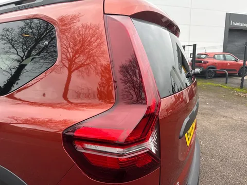 BD72YZR Dacia Jogger 1.0 TCe Extreme SE 5dr Thumbnail #28