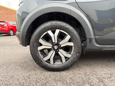 DL72MWU Dacia Sandero Stepway 1.0 TCe Prestige 5dr Thumbnail #5
