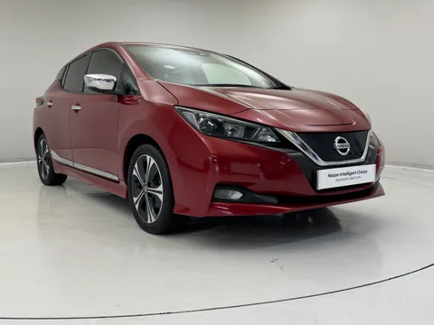 DG22LYY Nissan LEAF 110kW N-Connecta 40kWh 5dr Auto Thumbnail #2