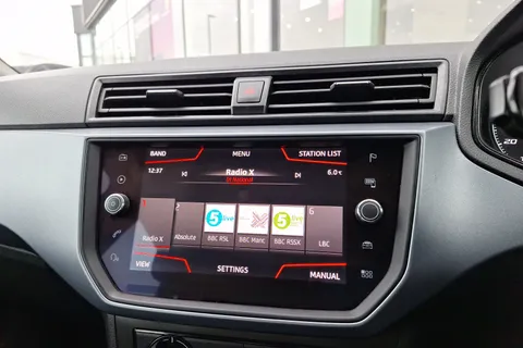 YM69NLT SEAT Arona 1.0 TSI SE Technology [EZ] 5dr Thumbnail #38