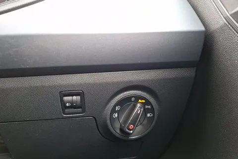 YM69NLT SEAT Arona 1.0 TSI SE Technology [EZ] 5dr Thumbnail #35