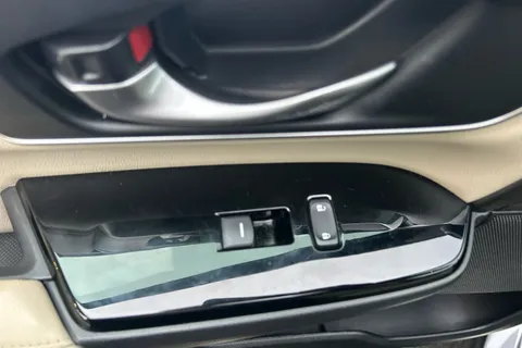 RO69VPN Honda CR-V 2.0 i-MMD Hybrid EX 5dr eCVT Thumbnail #17