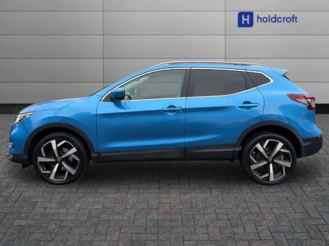 VO21WRG Nissan Qashqai 1.3 DiG-T N-Motion 5dr Thumbnail #6
