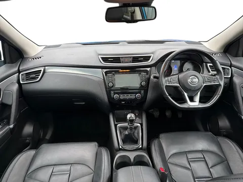 VO21WRG Nissan Qashqai 1.3 DiG-T N-Motion 5dr Thumbnail #12