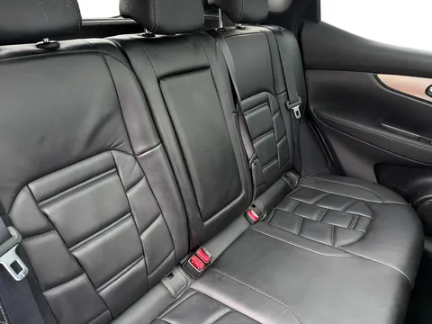 VO21WRG Nissan Qashqai 1.3 DiG-T N-Motion 5dr Thumbnail #16