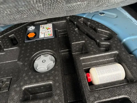 VO21WRG Nissan Qashqai 1.3 DiG-T N-Motion 5dr Thumbnail #20