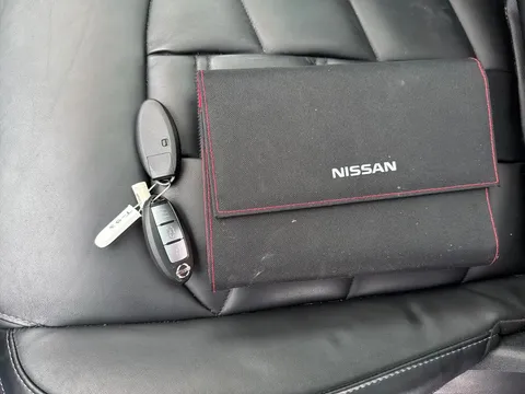 VO21WRG Nissan Qashqai 1.3 DiG-T N-Motion 5dr Thumbnail #21