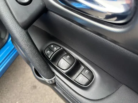 VO21WRG Nissan Qashqai 1.3 DiG-T N-Motion 5dr Thumbnail #22