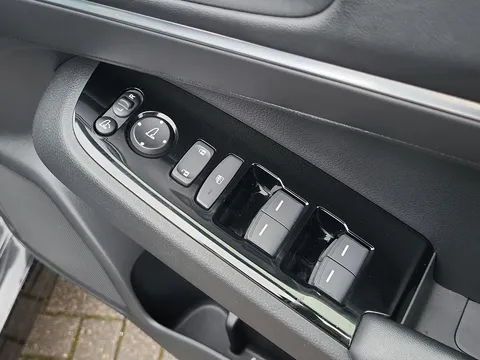 DA73YCU Honda Hr-V 1.5 eHEV Advance 5dr CVT Thumbnail #17