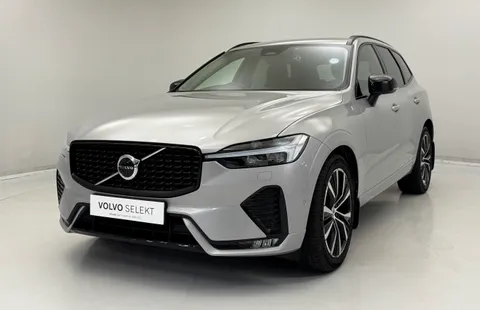 DP72HHC Volvo XC60 2.0 B5P Ultimate Dark 5dr AWD Geartronic Thumbnail #4