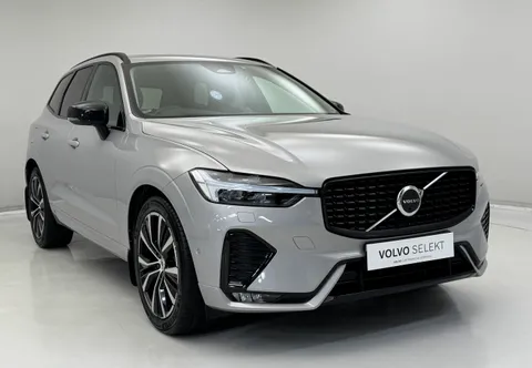 DP72HHC Volvo XC60 2.0 B5P Ultimate Dark 5dr AWD Geartronic Thumbnail #1