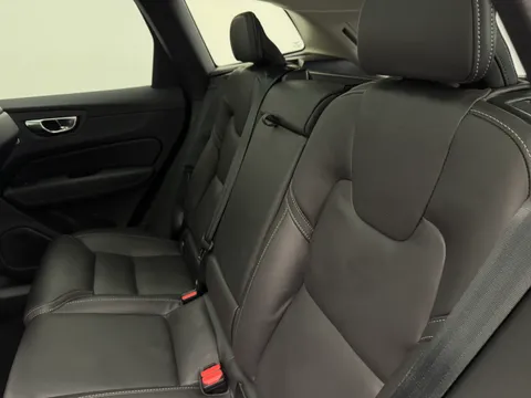DP72HHC Volvo XC60 2.0 B5P Ultimate Dark 5dr AWD Geartronic Thumbnail #22