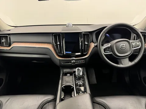 DP72HHC Volvo XC60 2.0 B5P Ultimate Dark 5dr AWD Geartronic Thumbnail #11